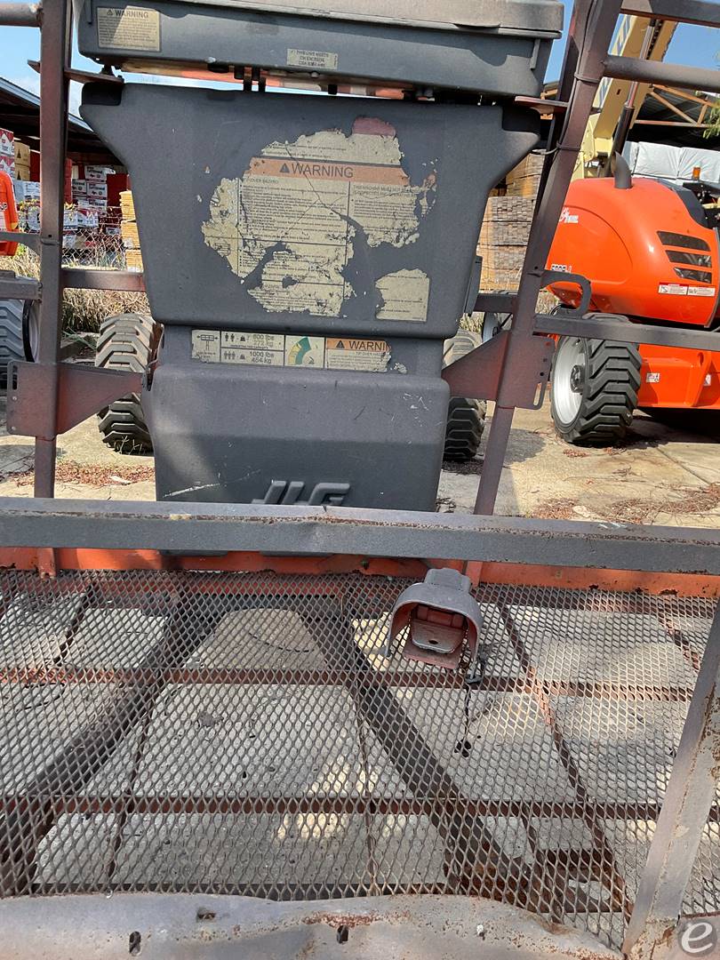 2019 JLG 400S