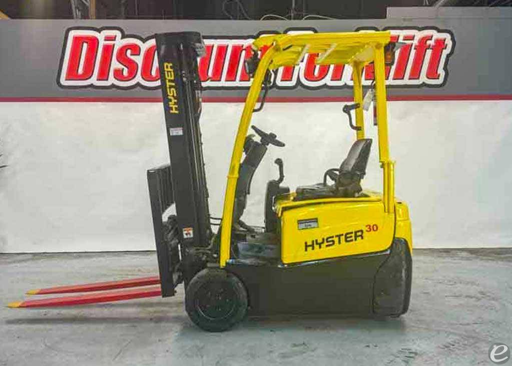 2017 Hyster J30XNT