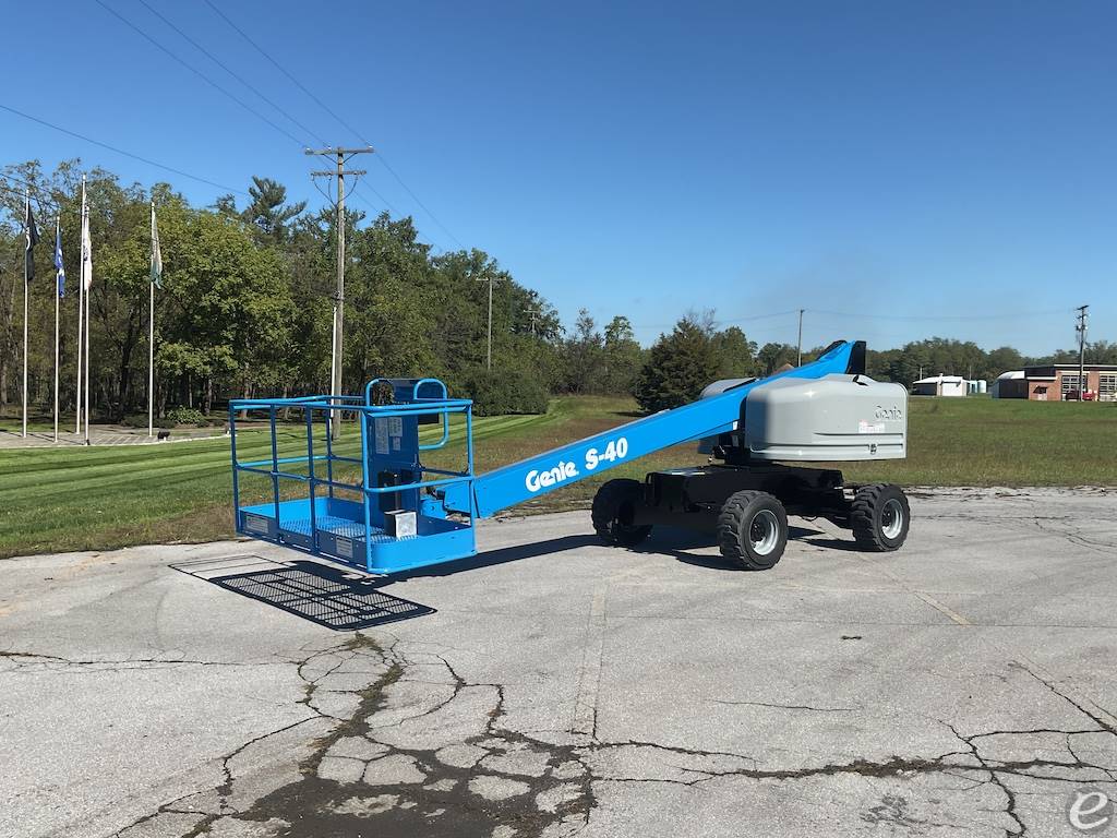 2013 Genie S40