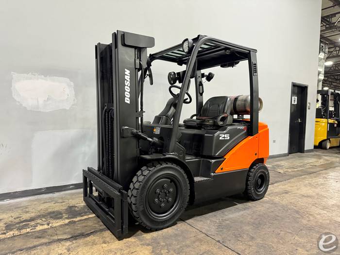 2017 Doosan G25N-7