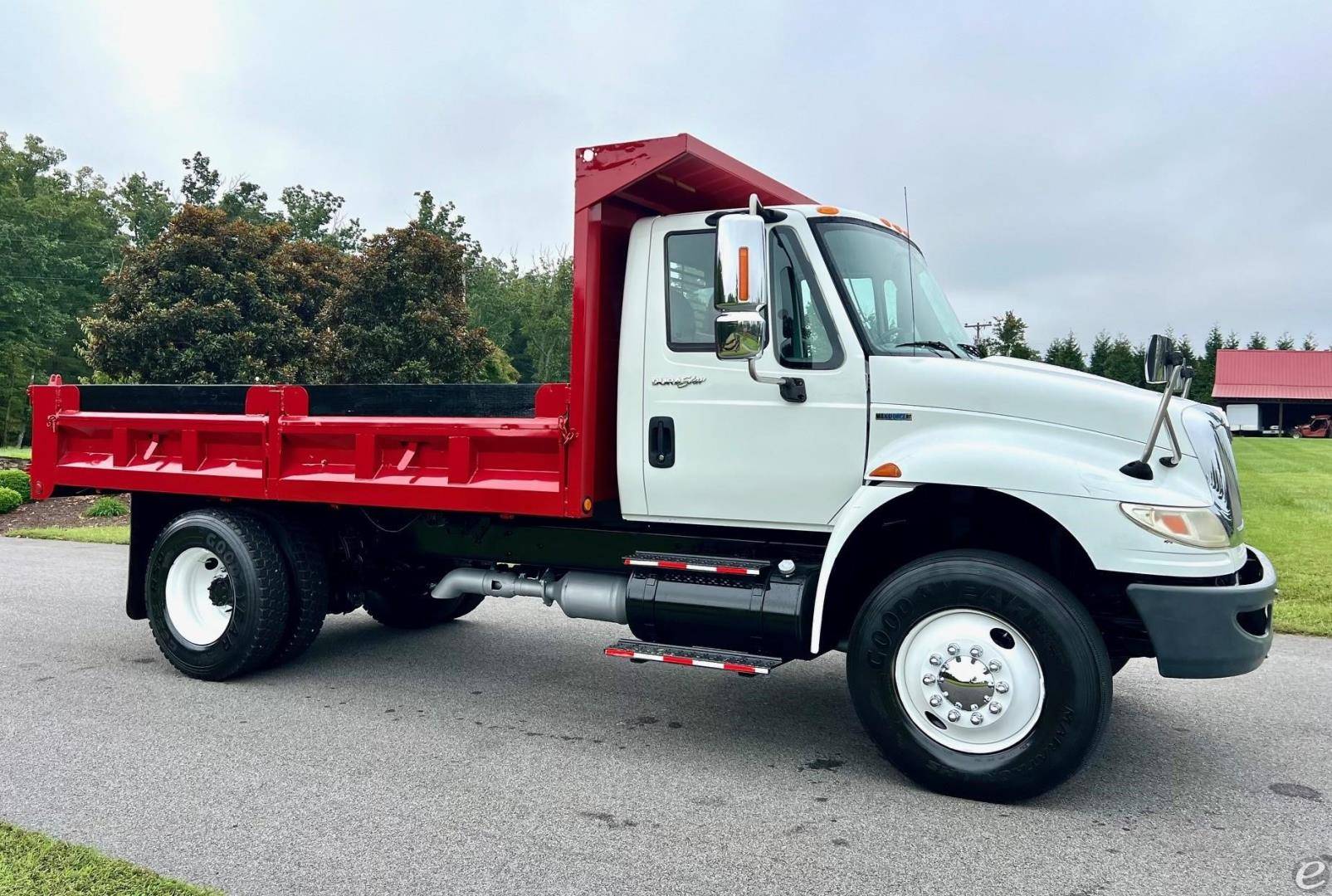 2010 International DURASTAR 4400