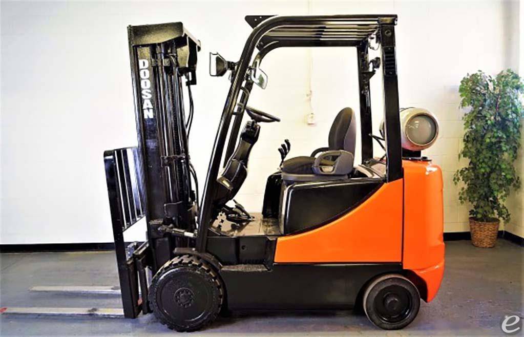 2007 Doosan GC30P-5