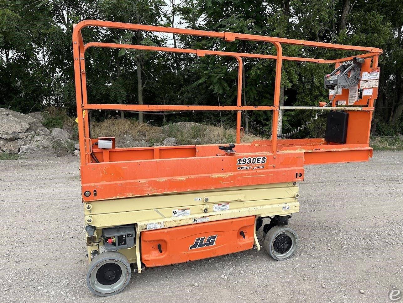 2015 JLG 1930ES