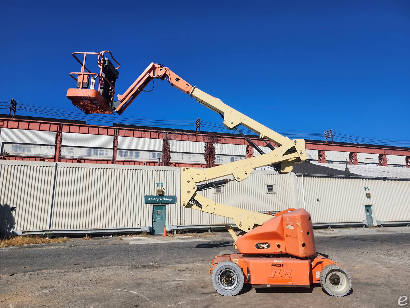 2012 JLG E400AJPN