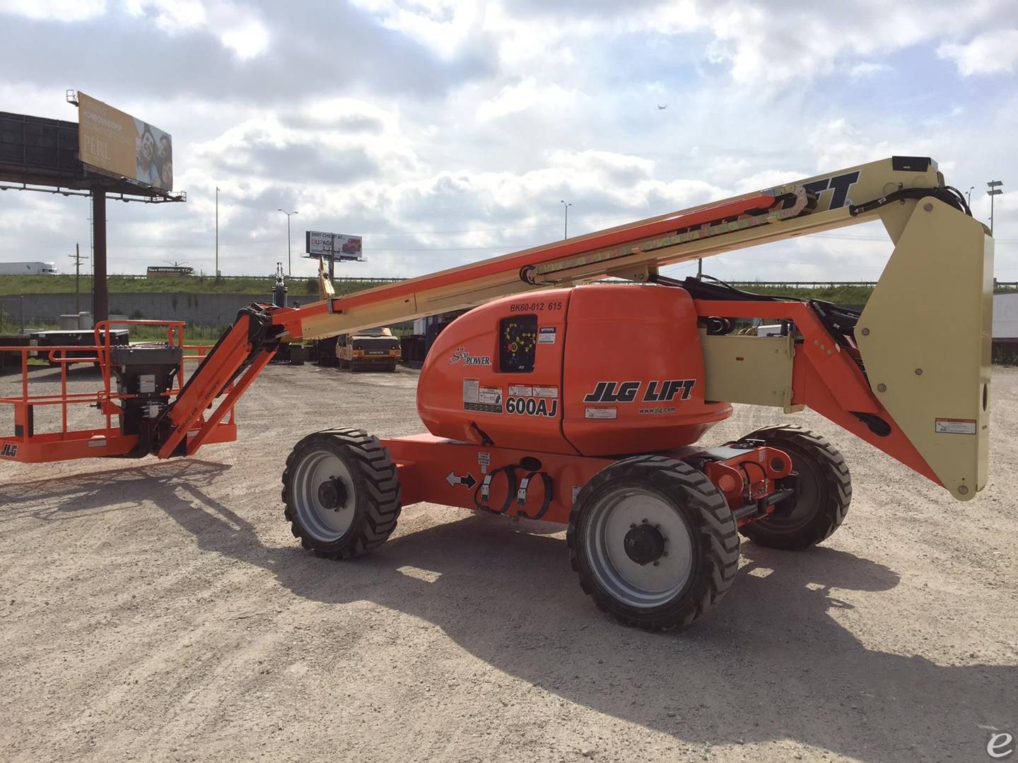 2015 JLG 600AJ