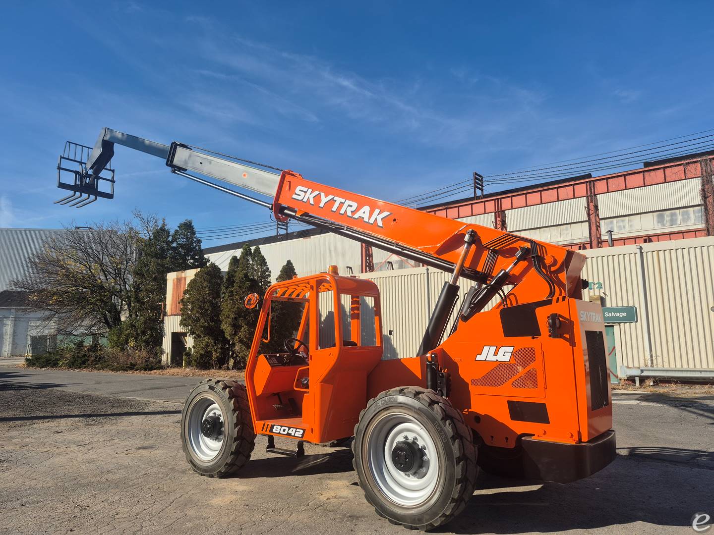 2015 JLG 8042