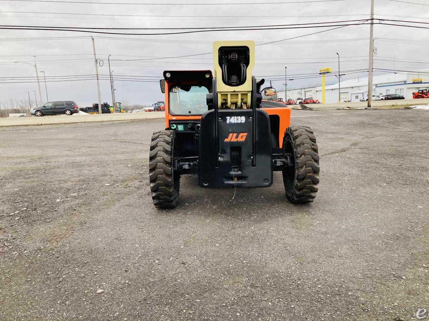 2016 JLG 1255