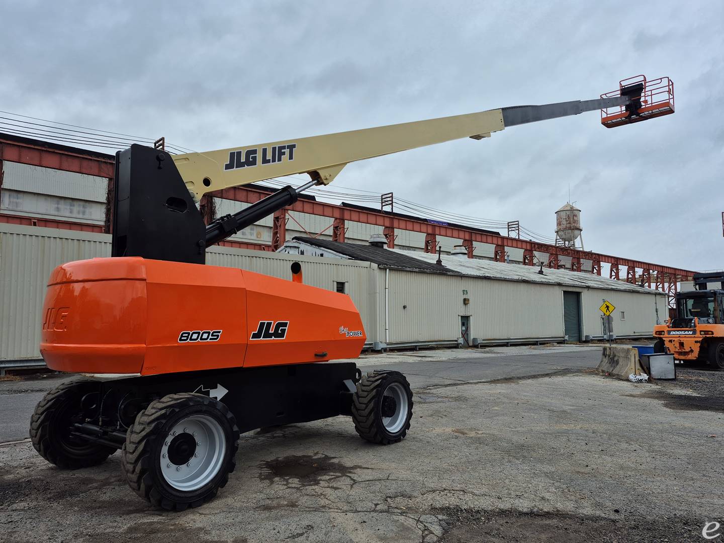 2016 JLG 800S