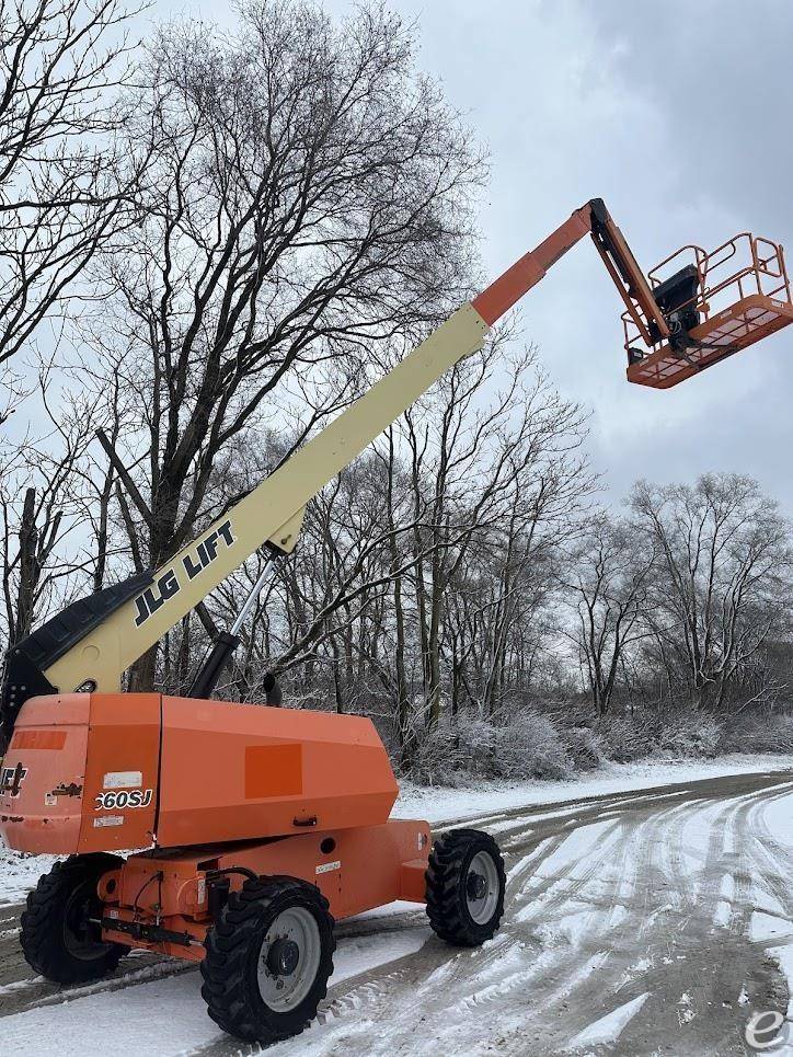 2017 JLG 660SJ