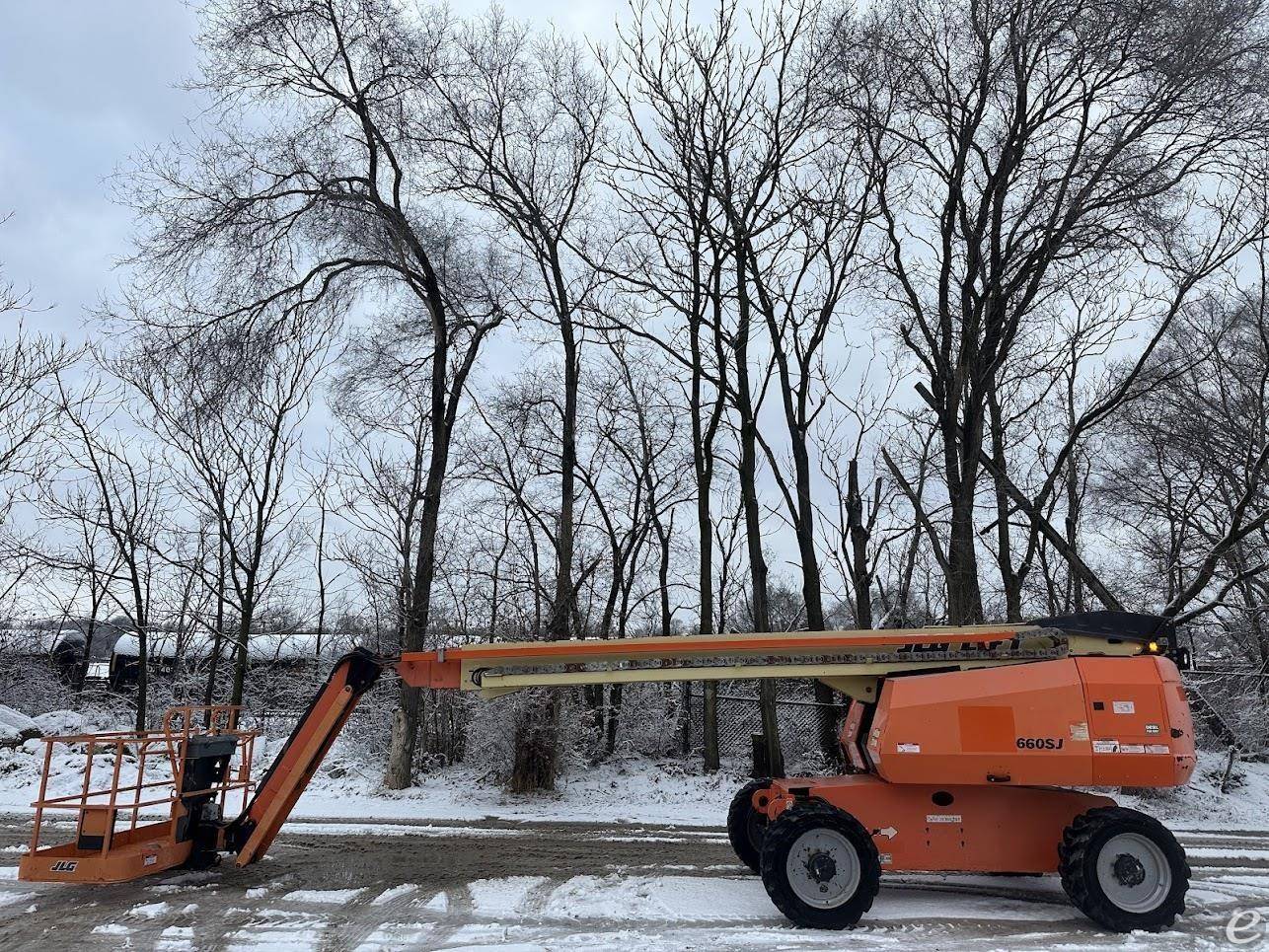 2017 JLG 660SJ