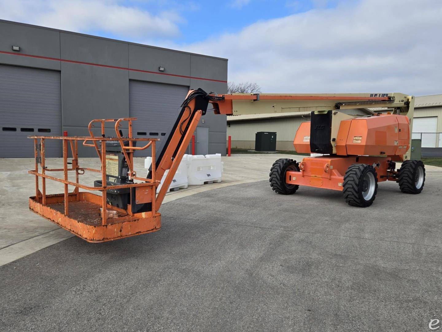 2015 JLG 800AJ