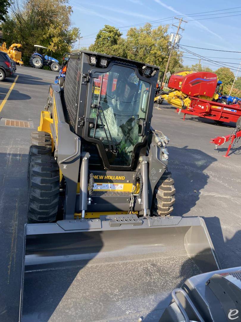 2024 New Holland L320