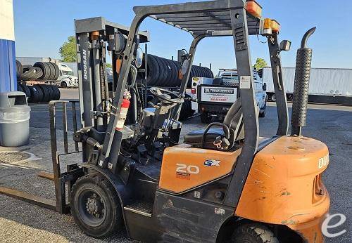 2010 Doosan D20G