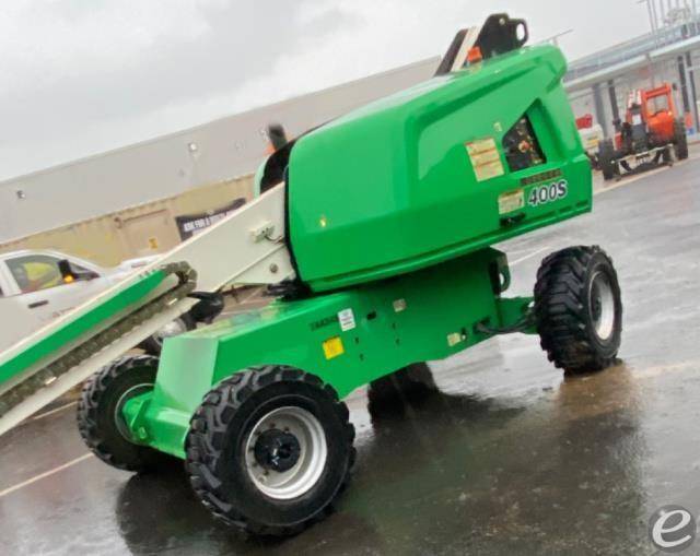 2015 JLG 400S