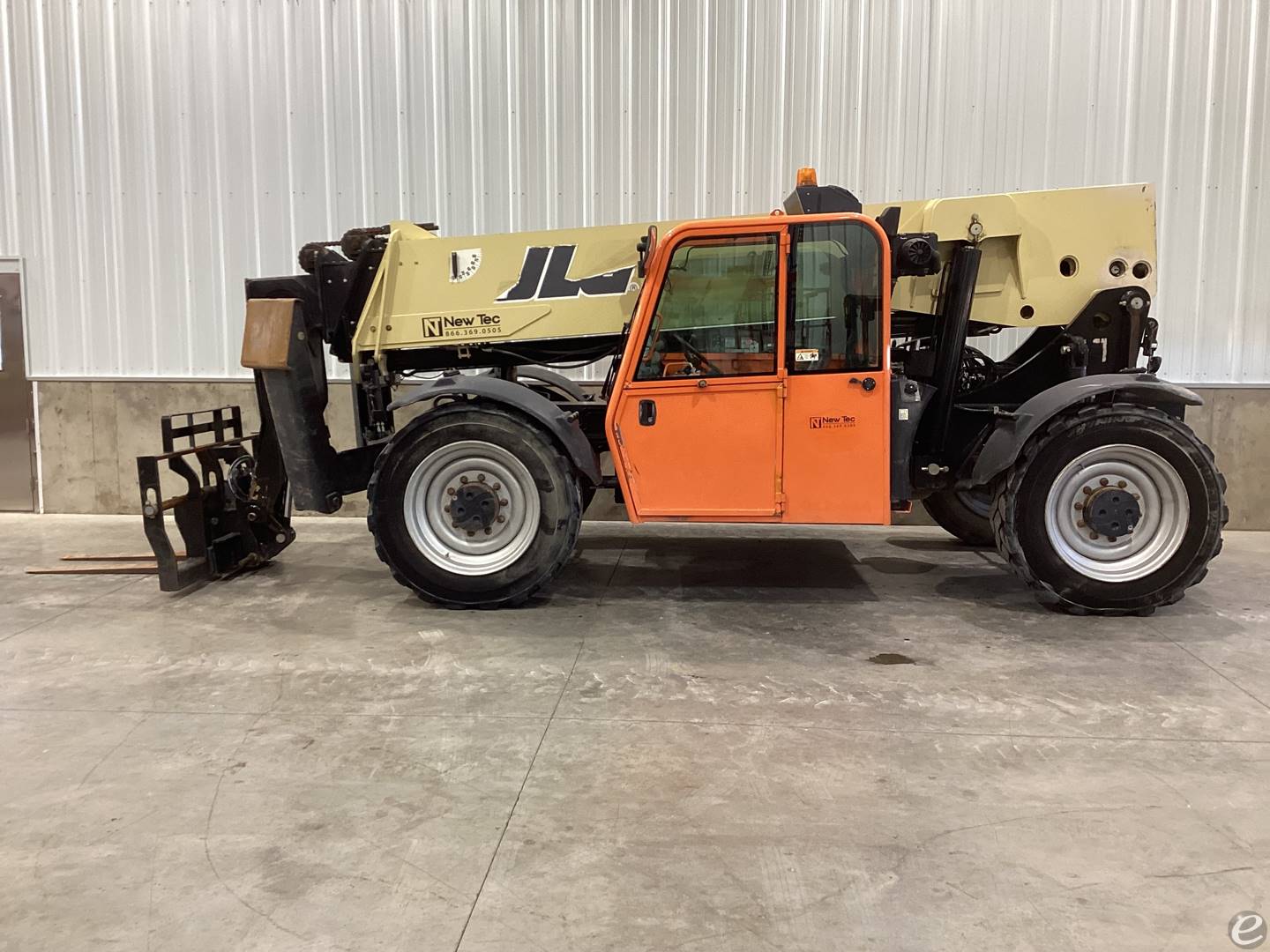 2014 JLG G12-55A