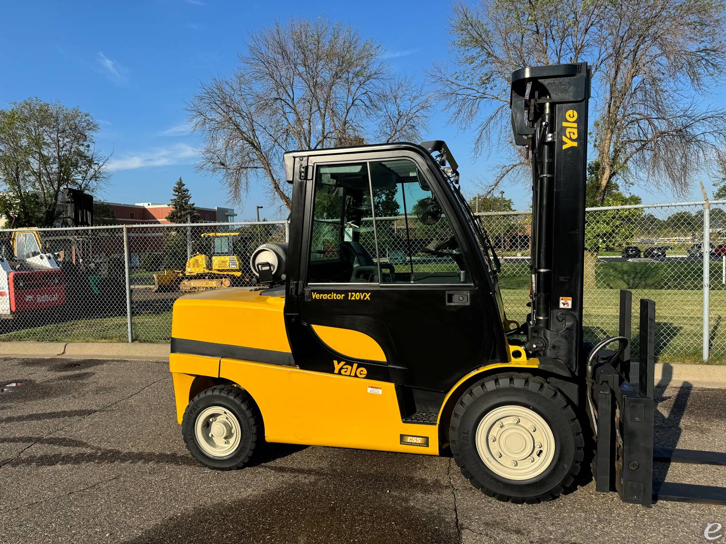 2021 Yale GLP120VX