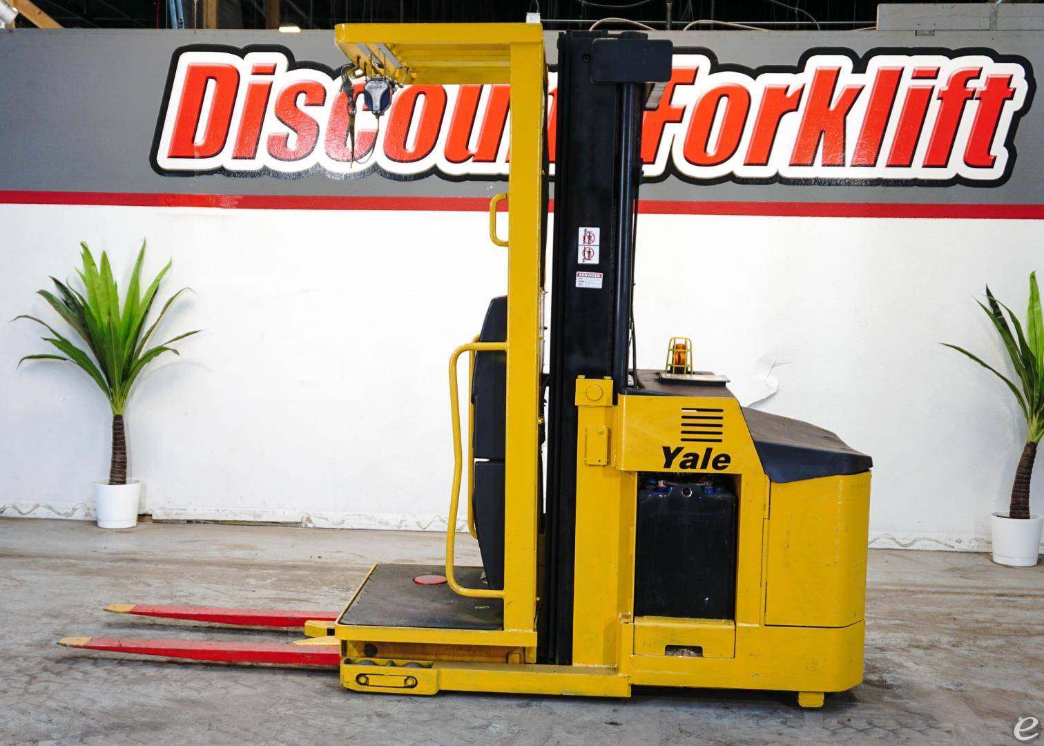 2011 Yale OS030ECN Electric Order Picker - 123Forklift