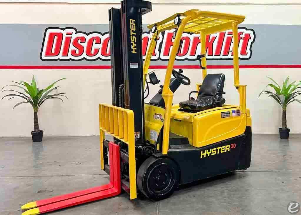 2017 Hyster J30XNT