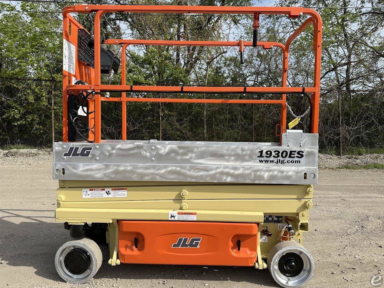 2013 JLG 1930ES