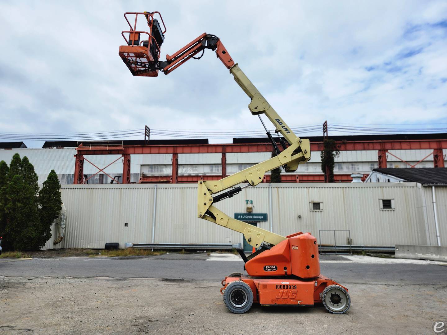 2012 JLG E400AJPN