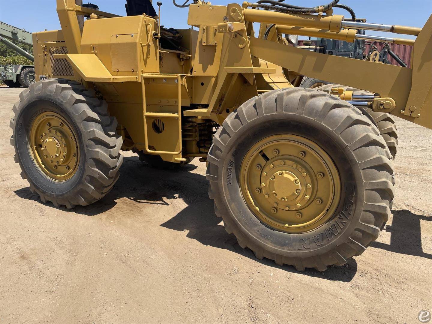 1975 Cat 910