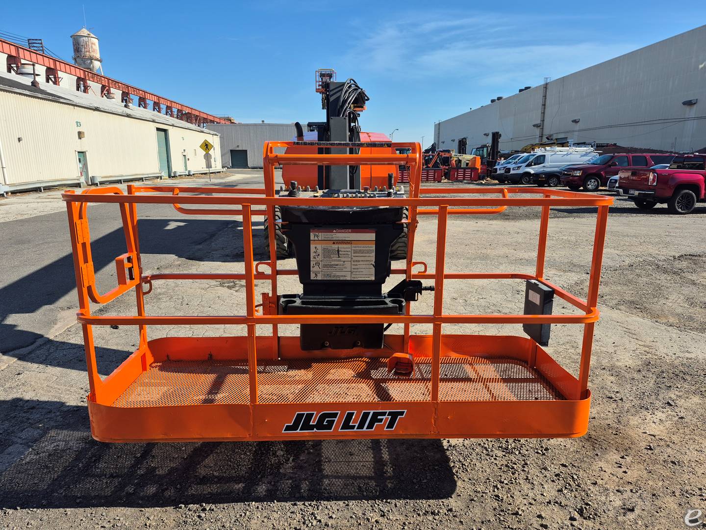 2017 JLG 800AJ