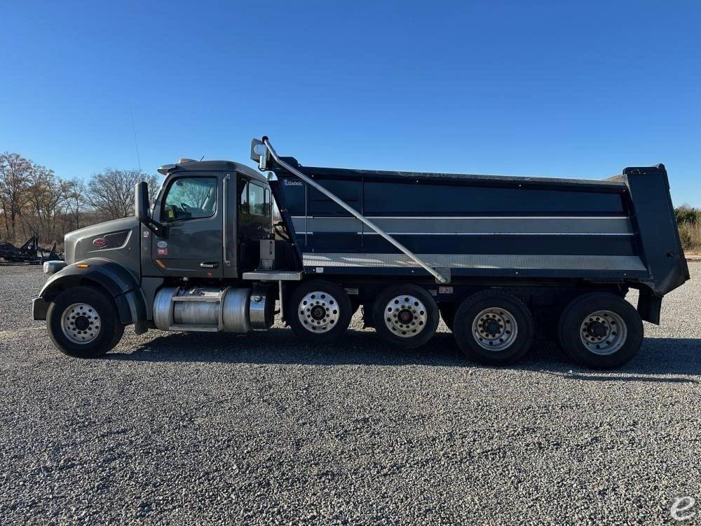 2021 Peterbilt 567