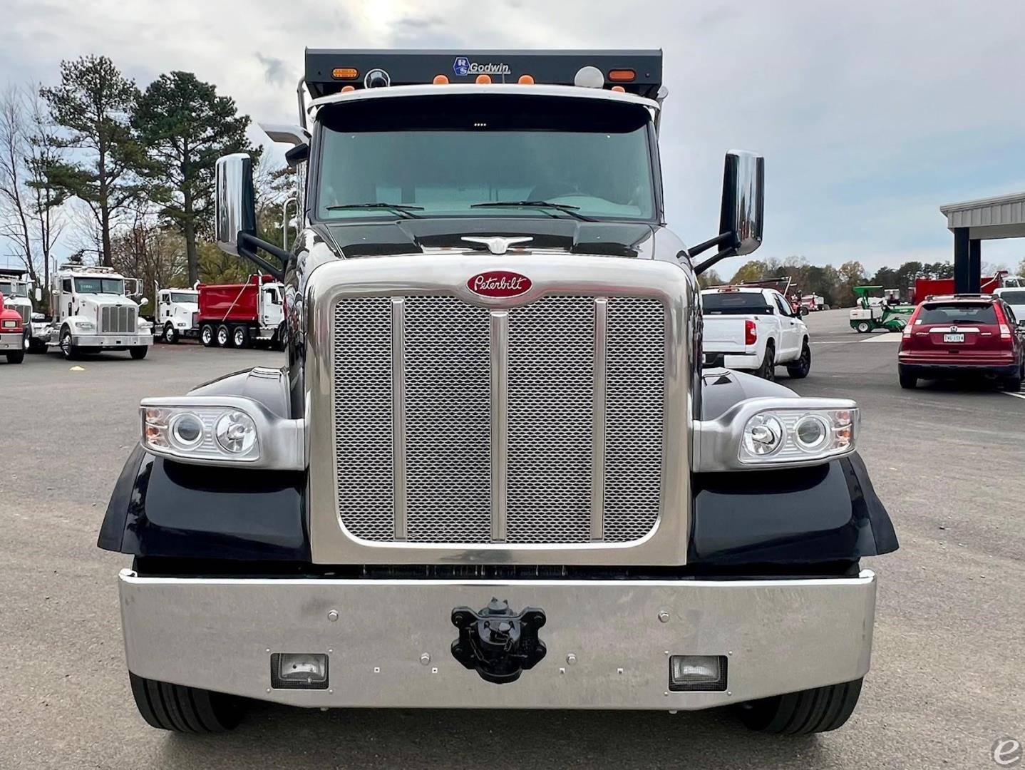 2022 Peterbilt 567