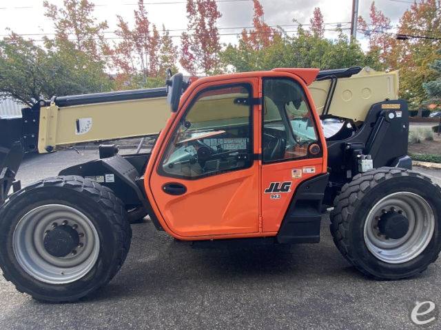 2019 JLG 943