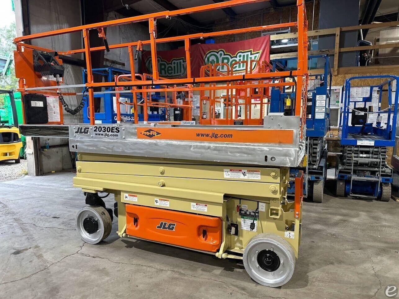 2014 JLG 2030ES