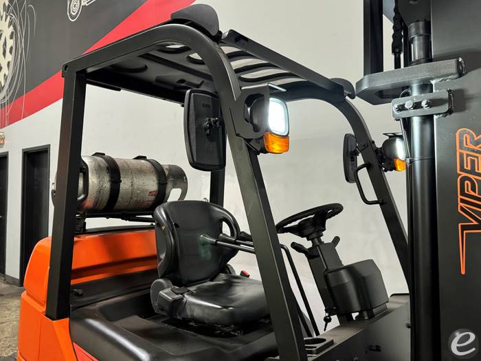 2021 Viper Lift Trucks FY25C