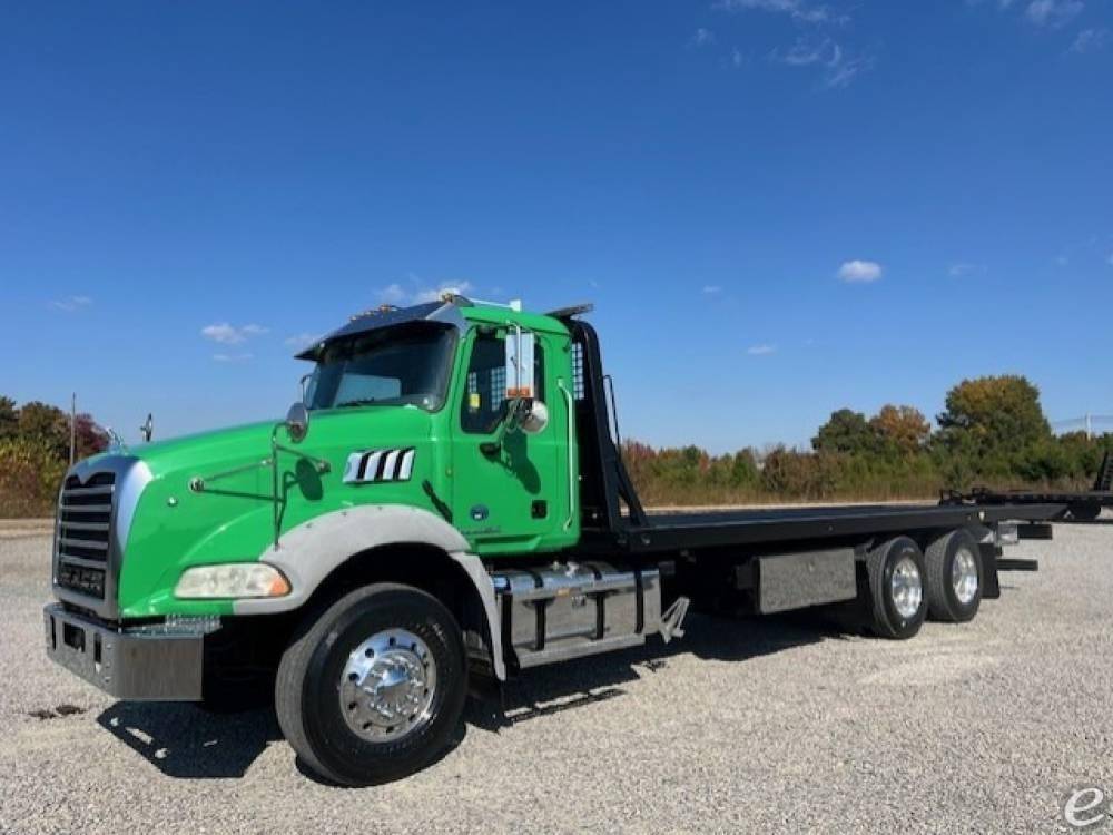 2014 Mack GRANITE GU533