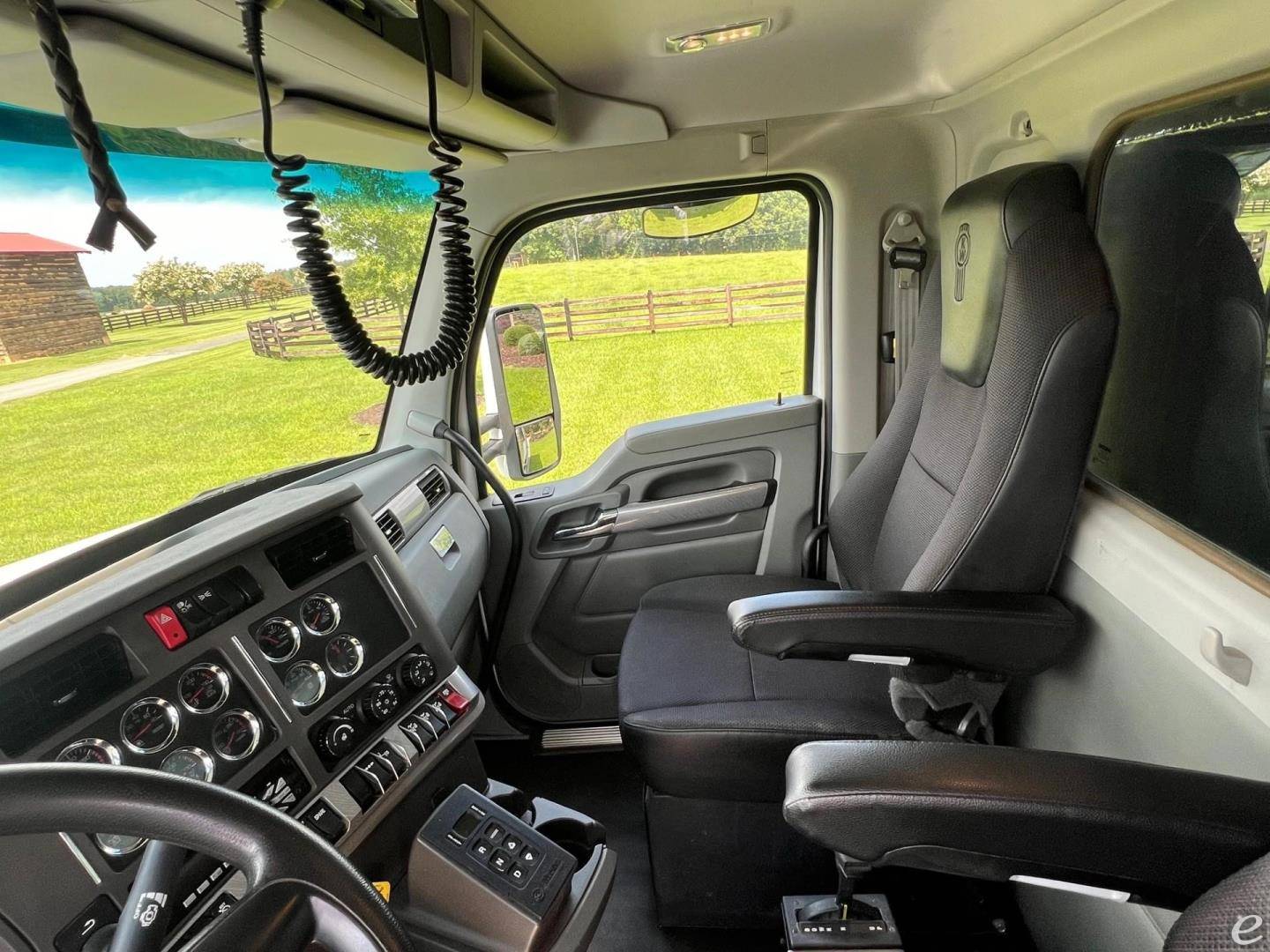 2019 Kenworth T880