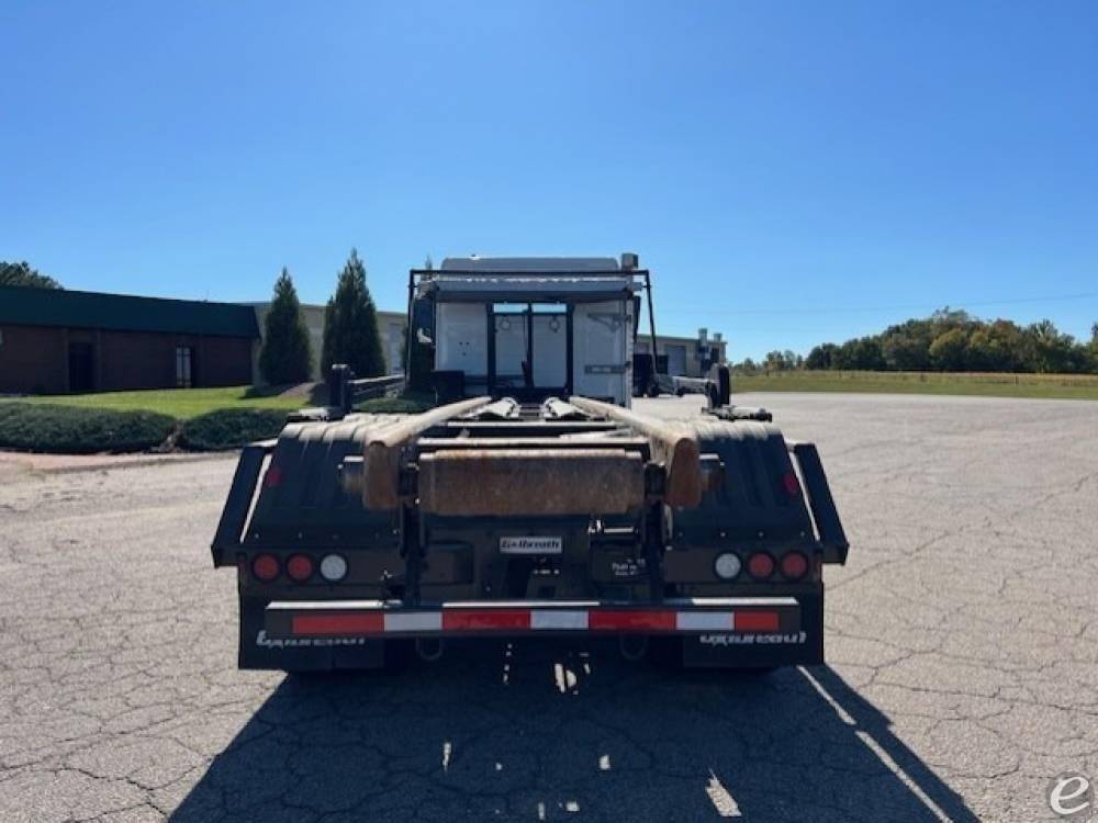 2024 Volvo VHD42B300