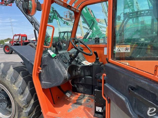 2017 JLG G15-44A