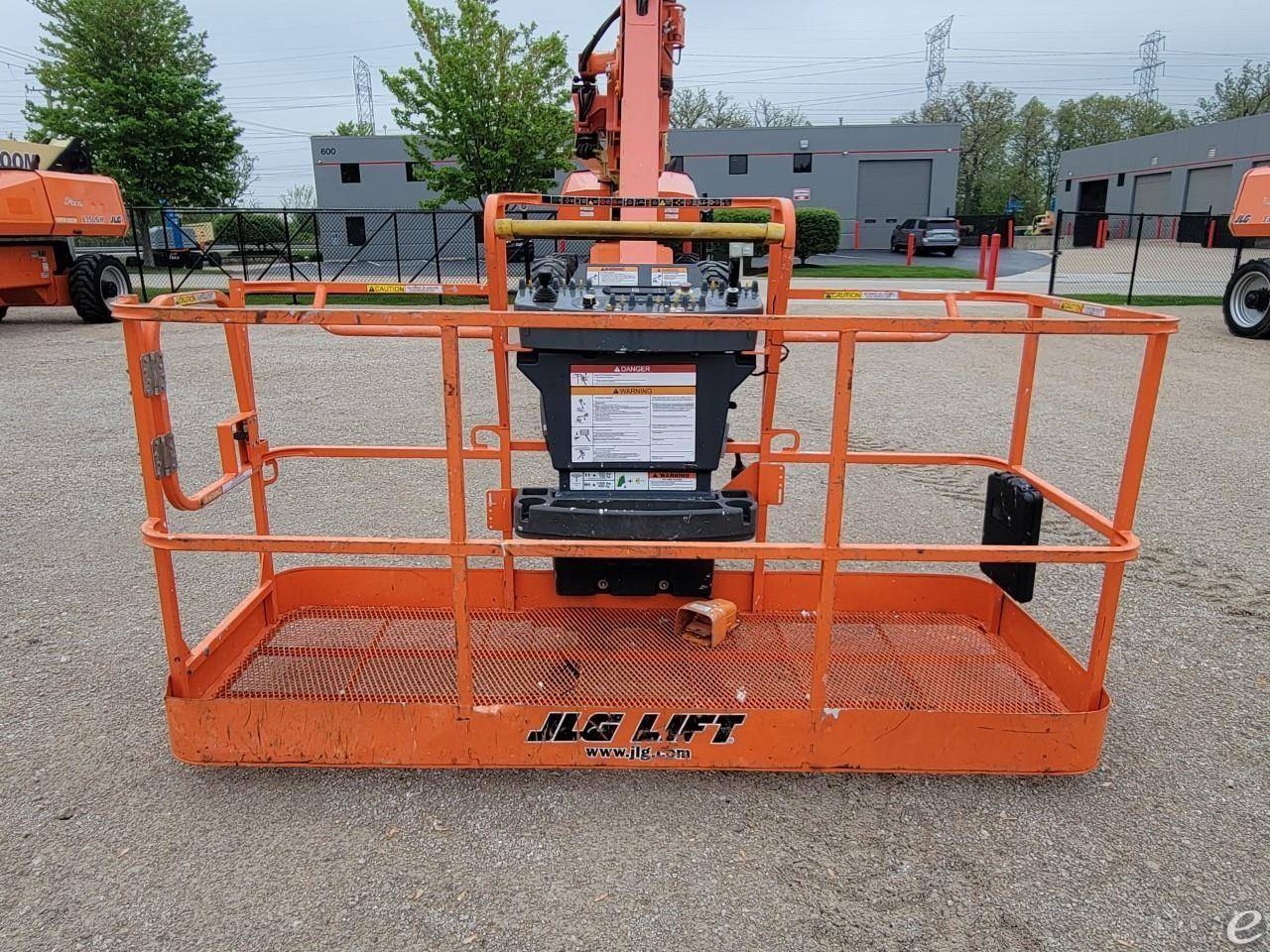 2009 JLG 1350SJP