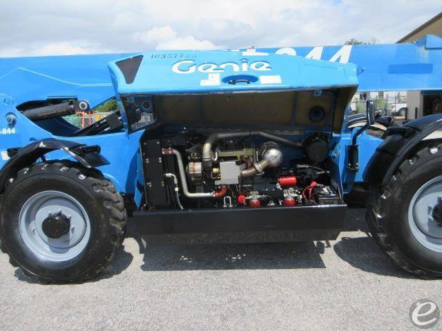 2015 Genie GTH844