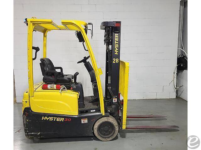 2017 Hyster J30XNT