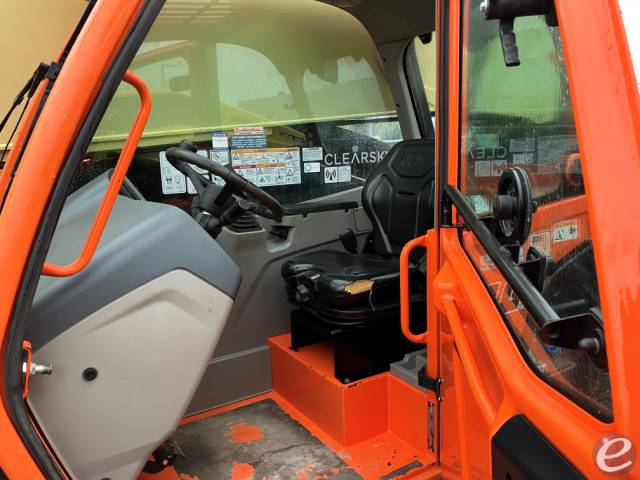 2019 JLG 1255