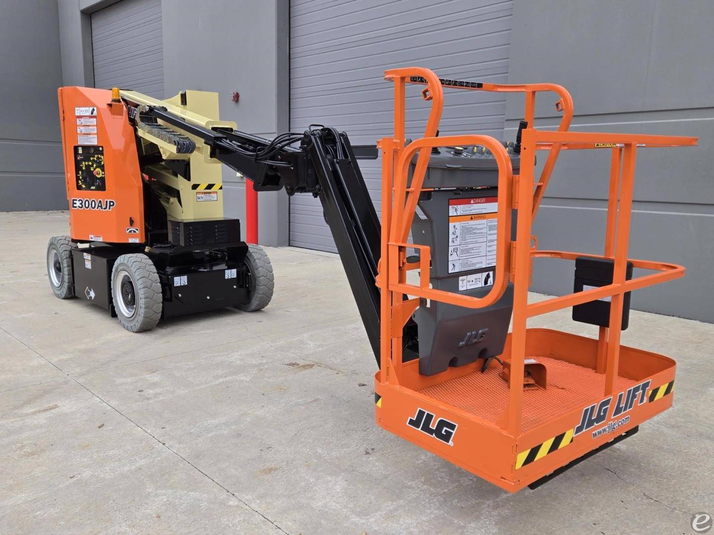 2015 JLG E300AJP