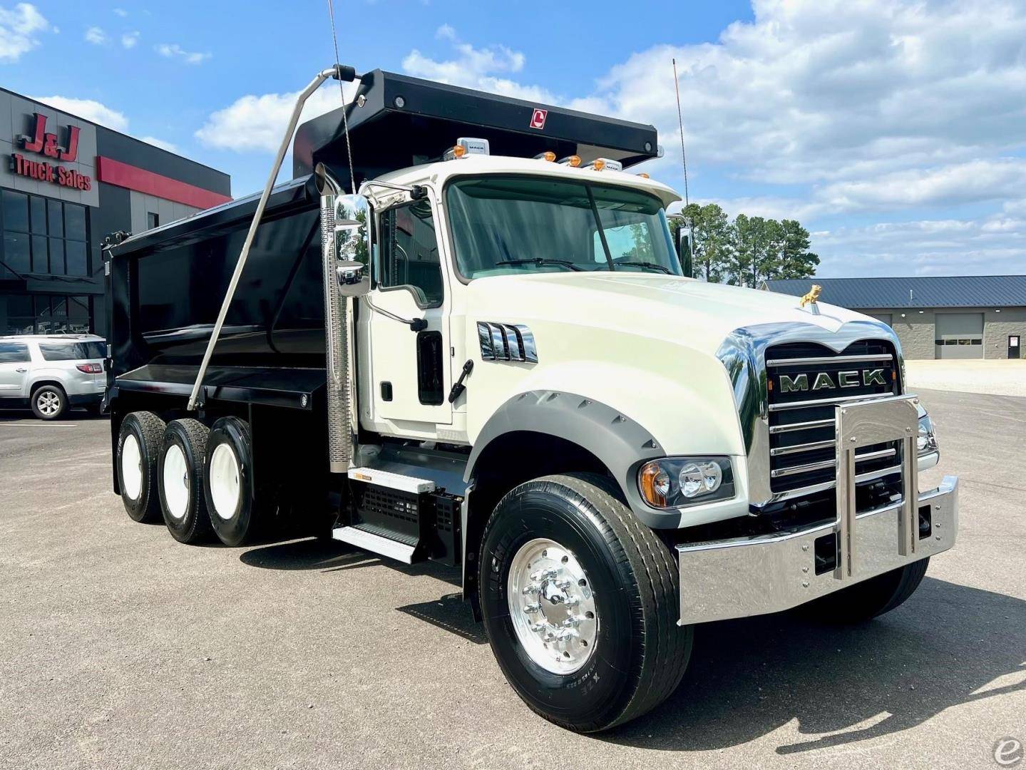 2024 Mack GRANITE 64FR