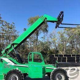 2014 JLG SKY TRAK 8042