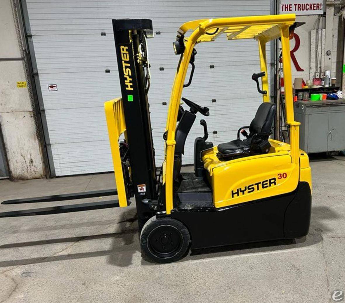 2017 Hyster J30XNT Electric 3 Wheel...