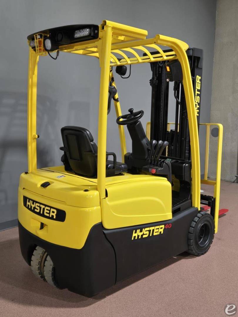 2017 Hyster J40XNT Electric 3 Wheel Forklift - 123Forklift