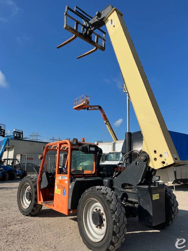 2014 JLG G6-42A