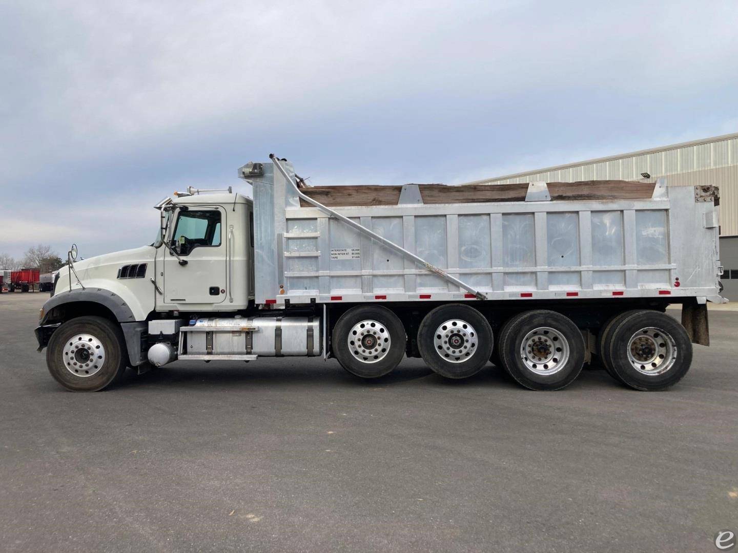 2019 Mack GRANITE 64FR