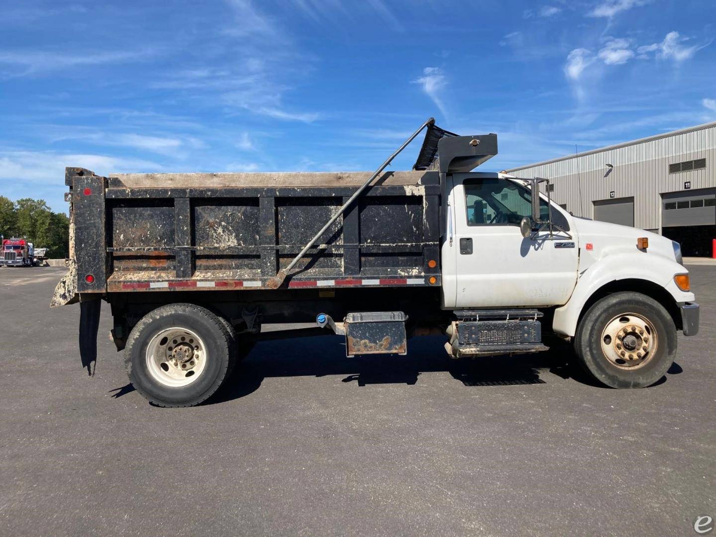 2012 Ford F750 XLT SD