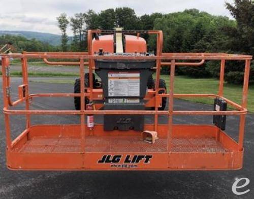 2015 JLG 400S