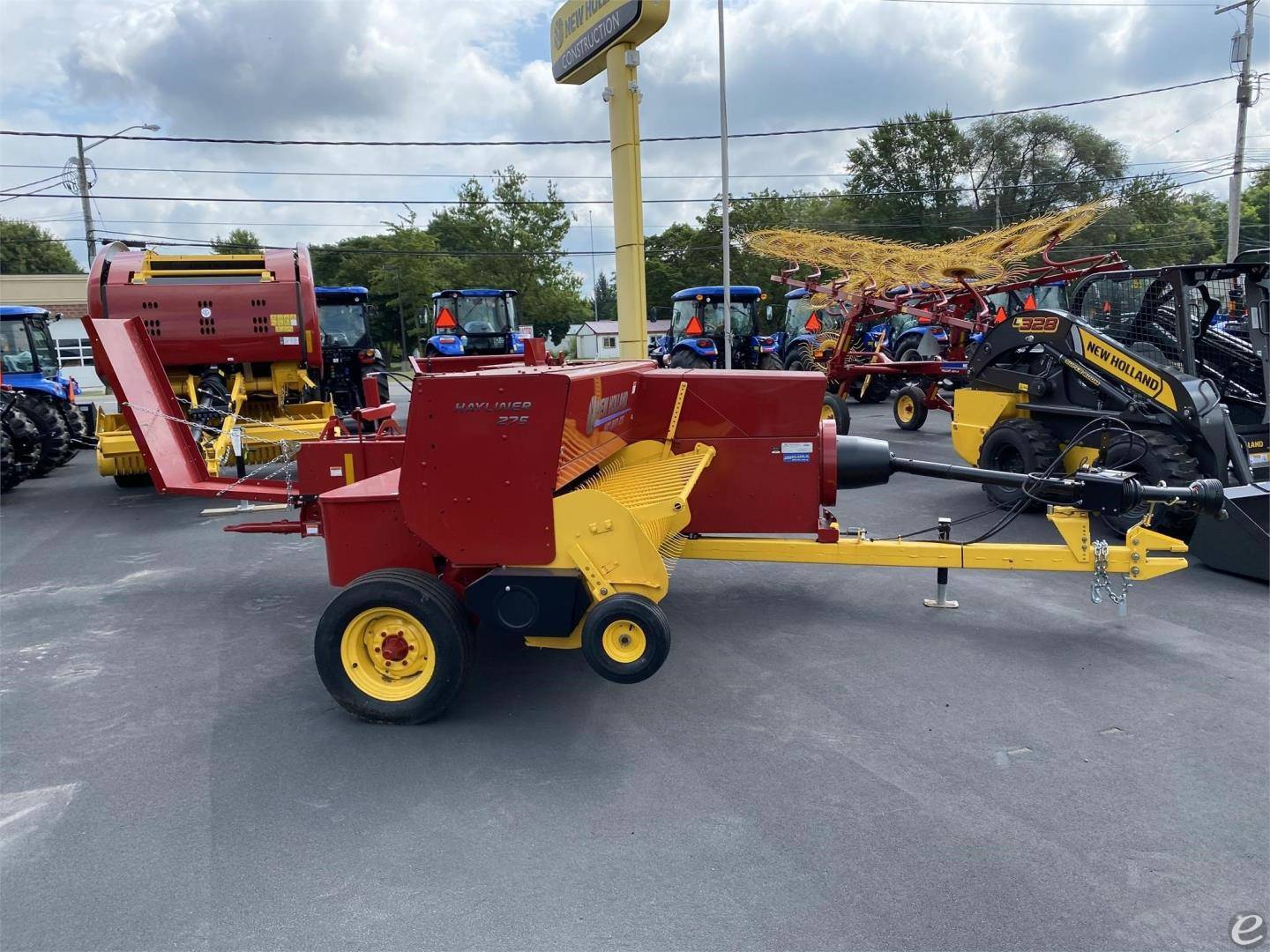 2023 New Holland HAYLINER 275 PLUS