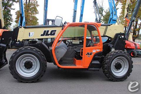 2019 JLG 742